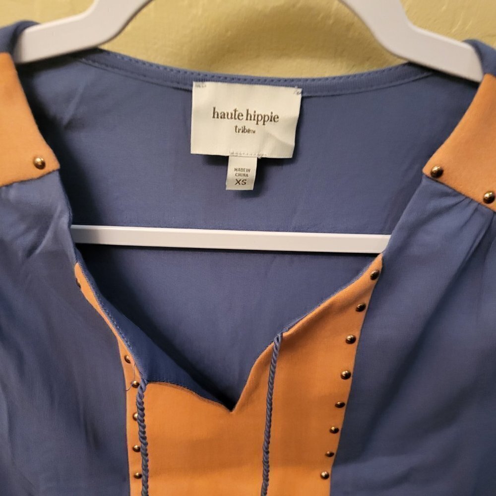 Women's Haute Hippie Top Blue and Tan Size XS NIP - Picture 2 of 8